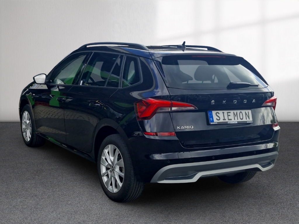 Fahrzeugabbildung SKODA Kamiq 1.0 TSI TOUR Klima SZH PDC LM17 GRA Sunset