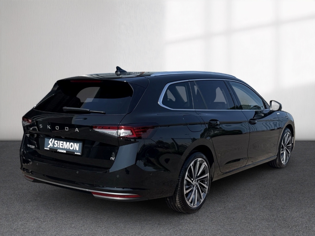 Fahrzeugabbildung SKODA Superb Combi Combi iV DSG L&K AHK ACC HeadUp Kam