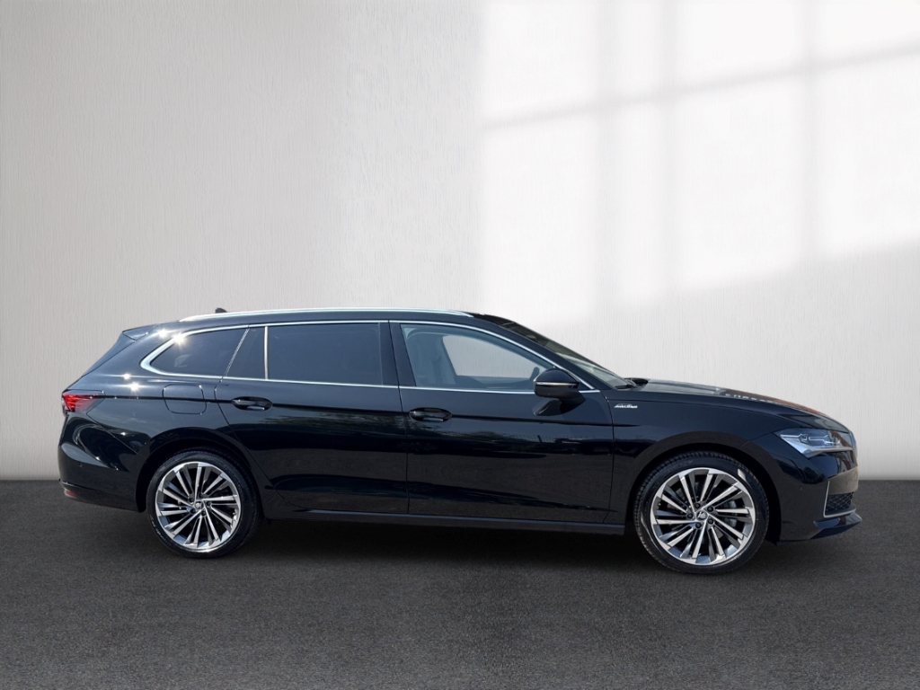 Fahrzeugabbildung SKODA Superb Combi Combi iV DSG L&K AHK ACC HeadUp Kam