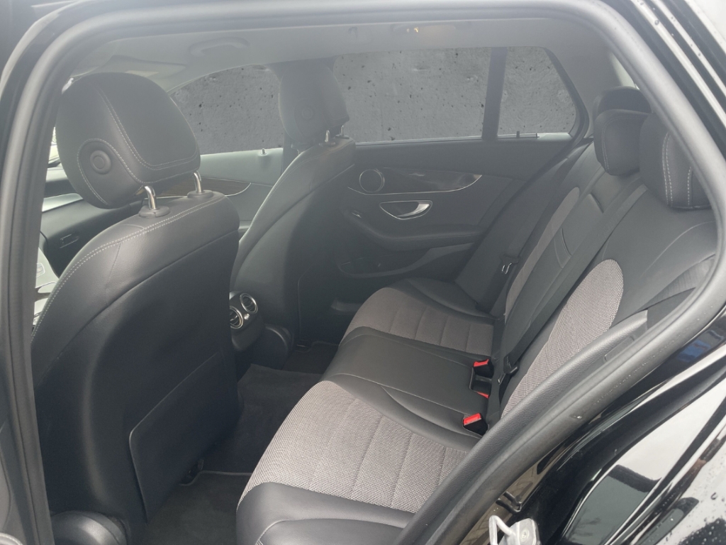 Fahrzeugabbildung Mercedes-Benz C 300 T-Modell Exclusive NAV KLIM SHZ TEMP 9G