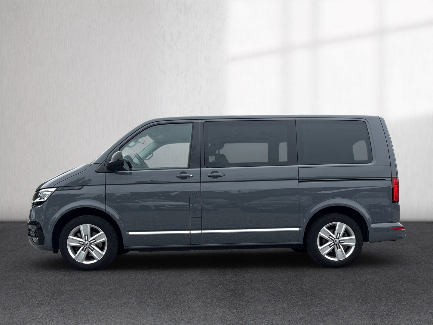 Fahrzeugabbildung Volkswagen T6.1 Multivan Generation Six AHK SHZ LED ACC PDC