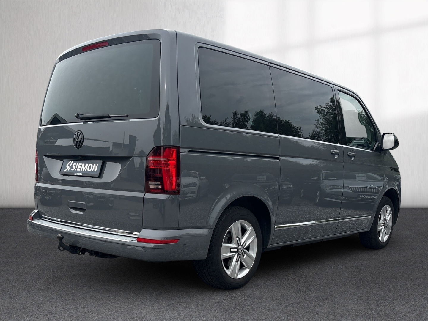 Fahrzeugabbildung Volkswagen T6.1 Multivan Generation Six AHK SHZ LED ACC PDC