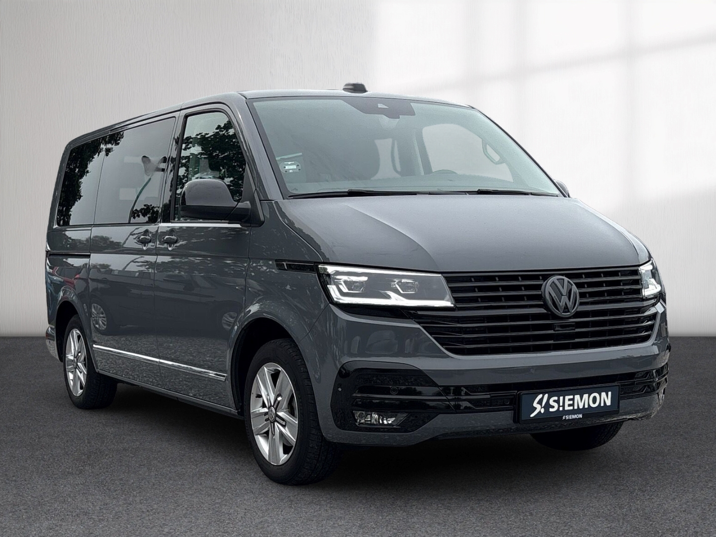 Fahrzeugabbildung Volkswagen T6.1 Multivan Generation Six AHK SHZ LED ACC PDC