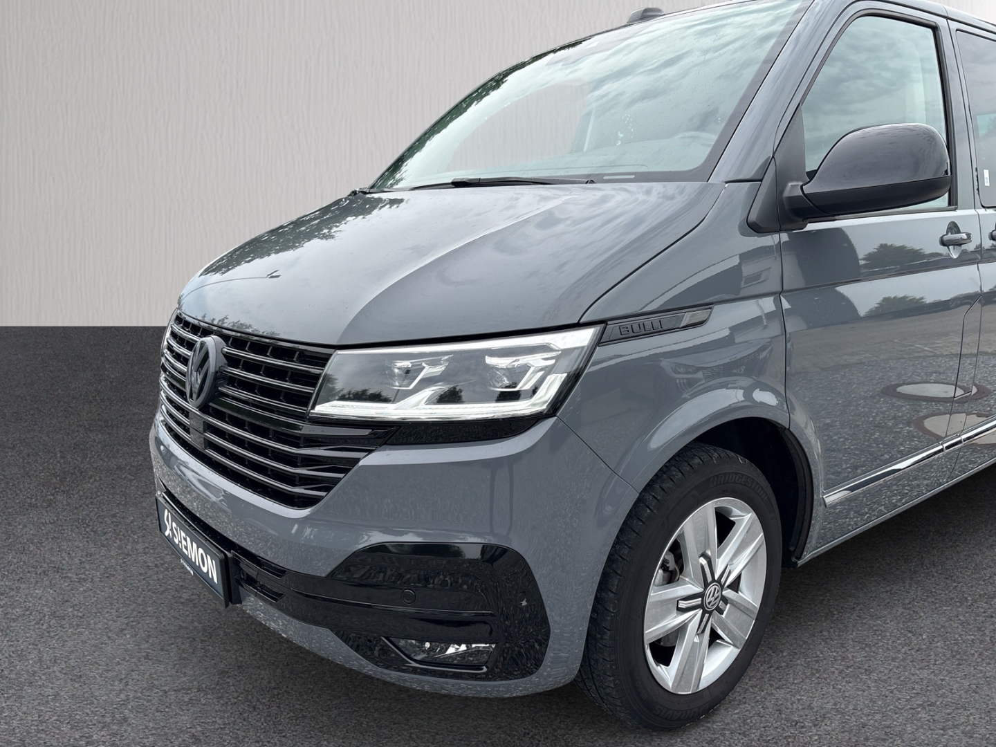 Fahrzeugabbildung Volkswagen T6.1 Multivan Generation Six AHK SHZ LED ACC PDC
