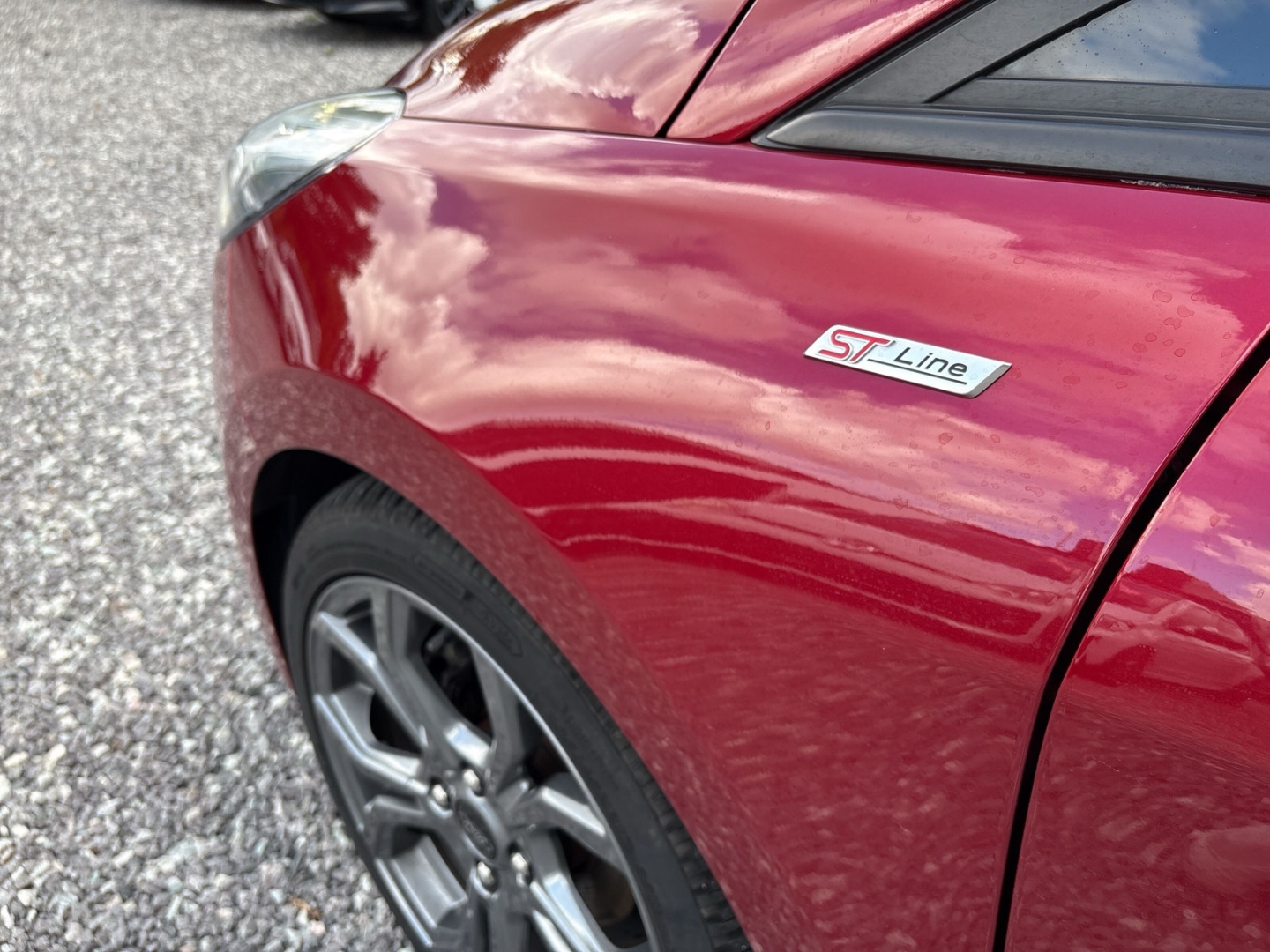 Fahrzeugabbildung Ford Fiesta 1.0 EB ST-Line PANO WinterP PPS ACC