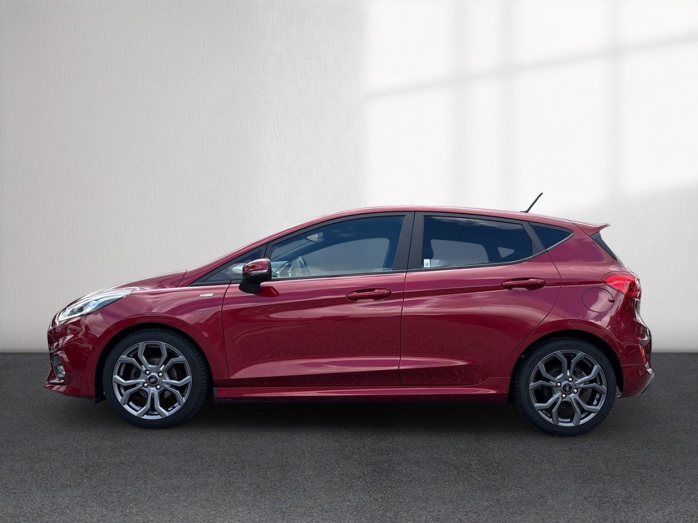 Fahrzeugabbildung Ford Fiesta 1.0 EB ST-Line PANO WinterP PPS ACC