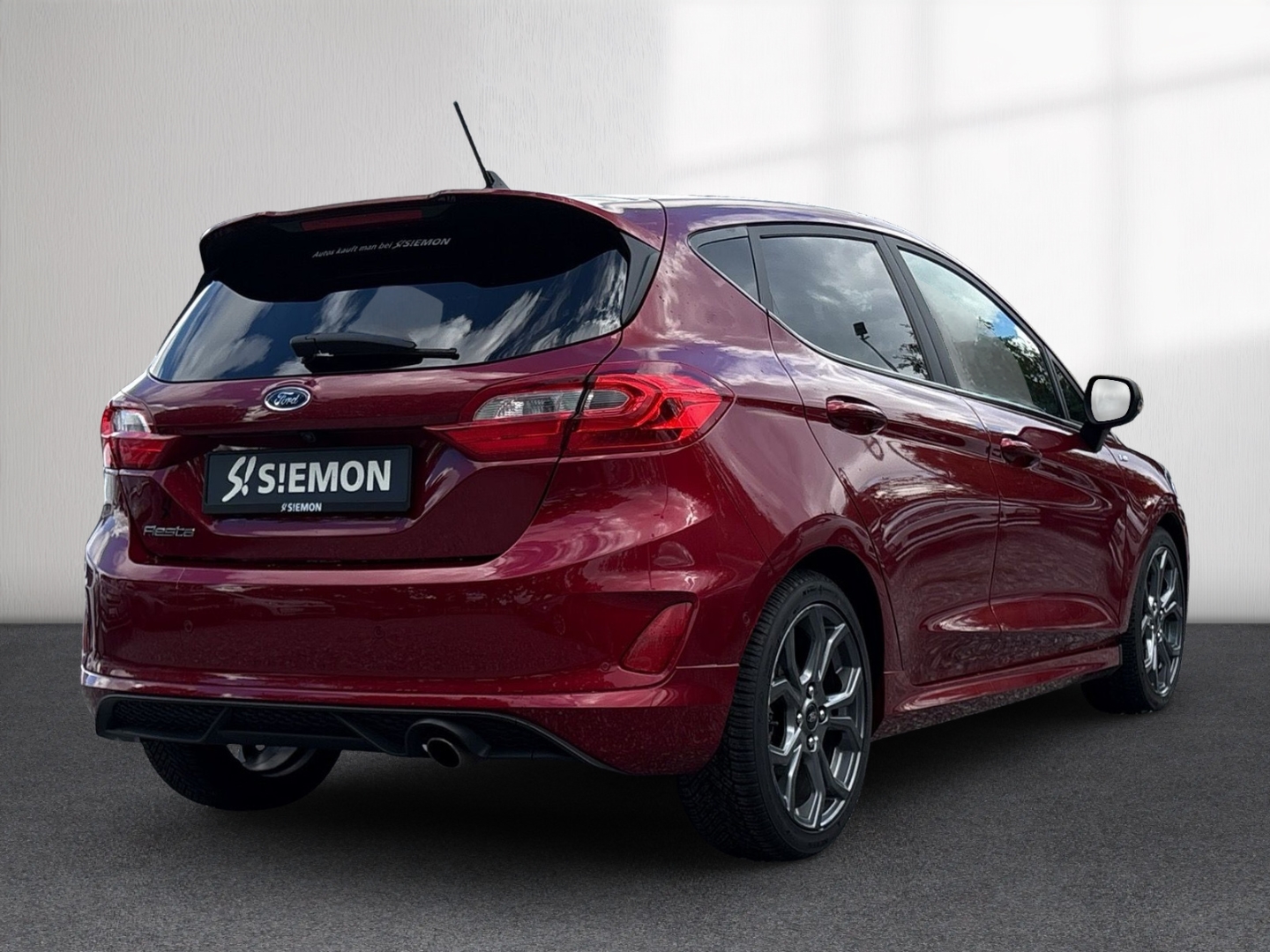 Fahrzeugabbildung Ford Fiesta 1.0 EB ST-Line PANO WinterP PPS ACC