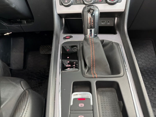 Fahrzeugabbildung SEAT Leon ST 2.0 TDI DSG X-Perience 4Drive AHK LEDER