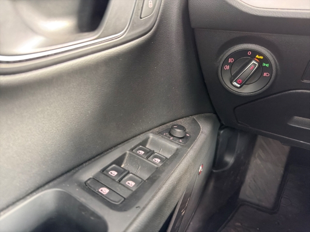 Fahrzeugabbildung SEAT Leon ST 2.0 TDI DSG X-Perience 4Drive AHK LEDER