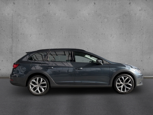 Fahrzeugabbildung SEAT Leon ST 2.0 TDI DSG X-Perience 4Drive AHK LEDER