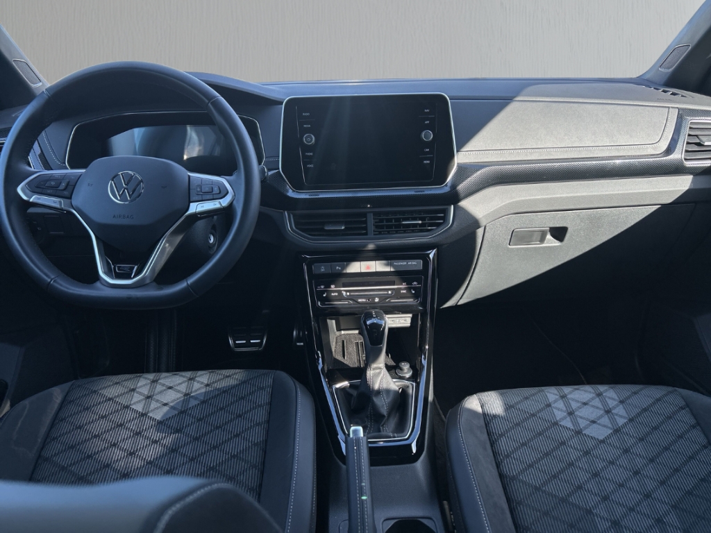 Fahrzeugabbildung Volkswagen T-Cross 1.5 TSI DSG R-Line AHK ACC Navi SHZ RKam