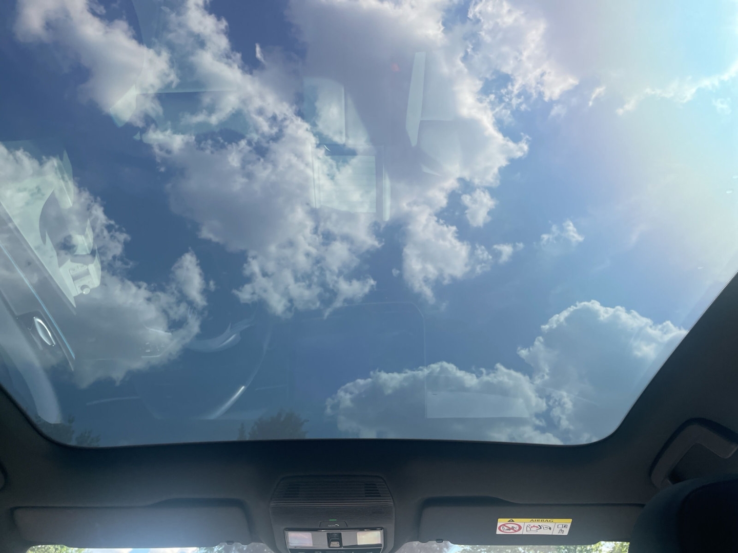 Fahrzeugabbildung Volkswagen ID.7 Pro 210 kW IQ.LIGHT SmartPano 360° belSitz