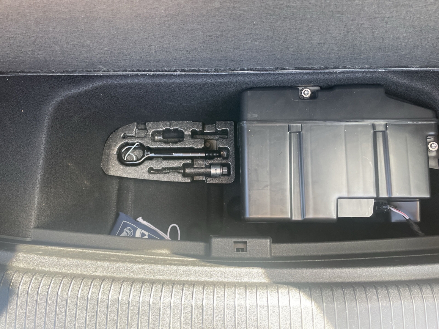 Fahrzeugabbildung Volkswagen ID.7 Pro 210 kW IQ.LIGHT SmartPano 360° belSitz