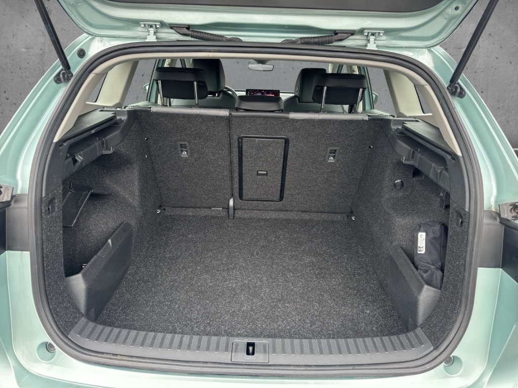 Fahrzeugabbildung SKODA Enyaq iV 60 Loft Nav Tempo PDC Kamera WärmePumpe