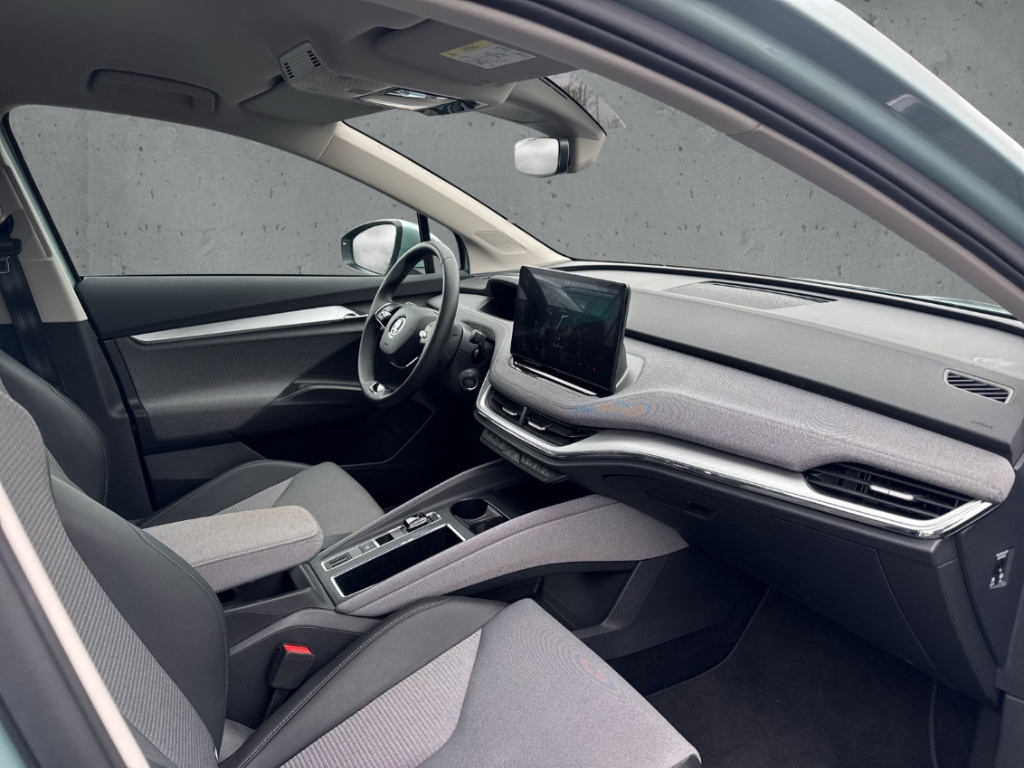 Fahrzeugabbildung SKODA Enyaq iV 60 Loft Nav Tempo PDC Kamera WärmePumpe