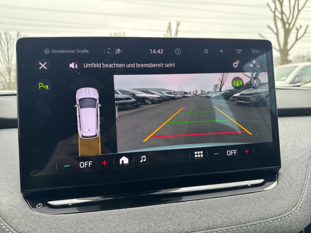 Fahrzeugabbildung SKODA Enyaq iV 60 Loft Nav Tempo PDC Kamera WärmePumpe