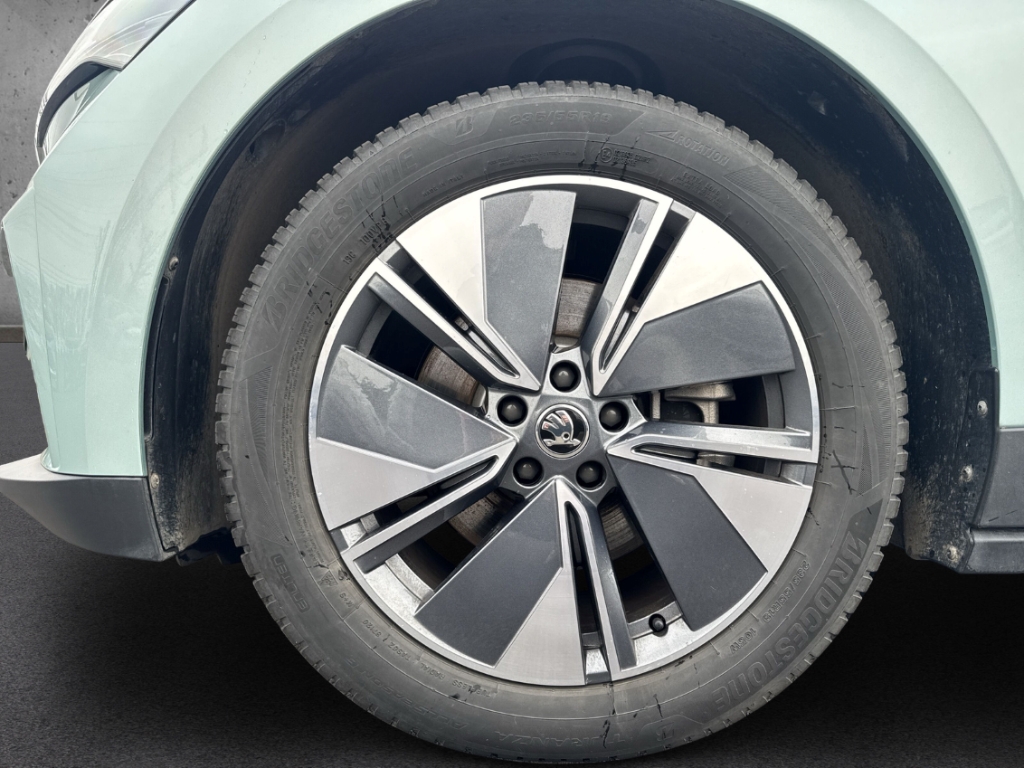 Fahrzeugabbildung SKODA Enyaq iV 60 Loft Nav Tempo PDC Kamera WärmePumpe