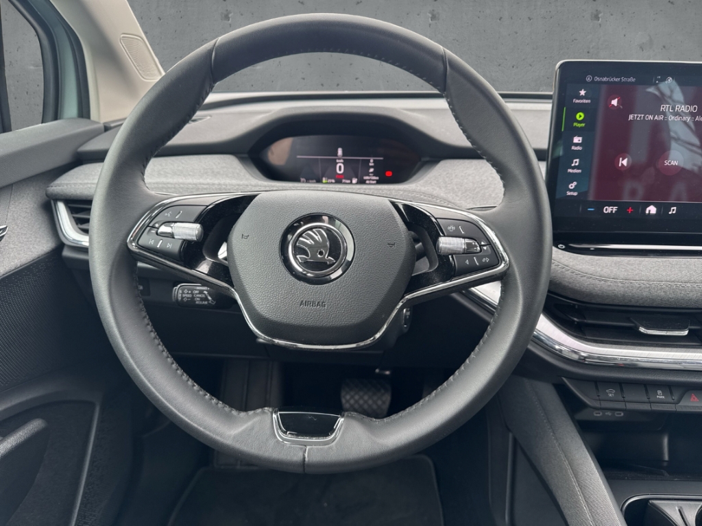 Fahrzeugabbildung SKODA Enyaq iV 60 Loft Nav Tempo PDC Kamera WärmePumpe