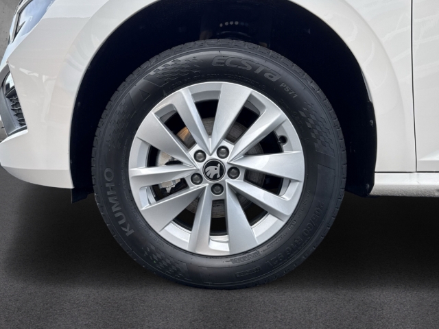 Fahrzeugabbildung SKODA Kamiq 1.0 TSI SELECTION LED SHZ Temp PDC Klima