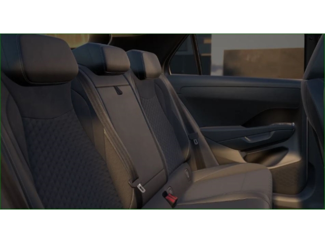 Fahrzeugabbildung Volkswagen T-Roc 1.5 eTSI DSG R-Line MATRIX AHK LM19 Connect