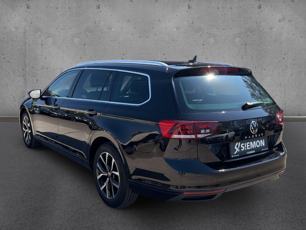 Fahrzeugabbildung Volkswagen Passat Variant TDI 4motion DSG AHK Navi SHZ behFrontscheibe