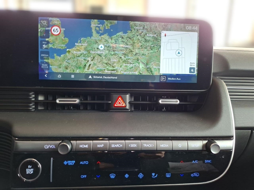 Fahrzeugabbildung Hyundai IONIQ 5 FL 84kWh 2WD MY25 UNIQ Navi Digitales Cockpit Soundsystem Bose Klimasitze