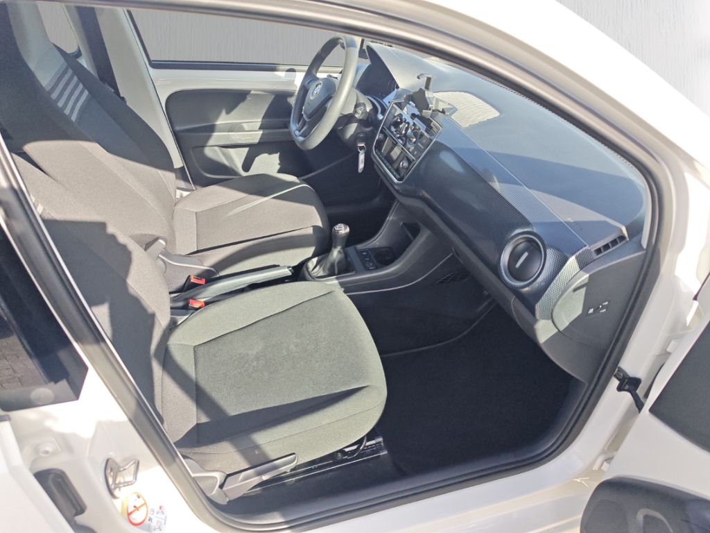 Fahrzeugabbildung Volkswagen up! move 1.0 Temp Tel.-Vorb. PDC Kollisionswarner Notbremsass. Regensensor GA
