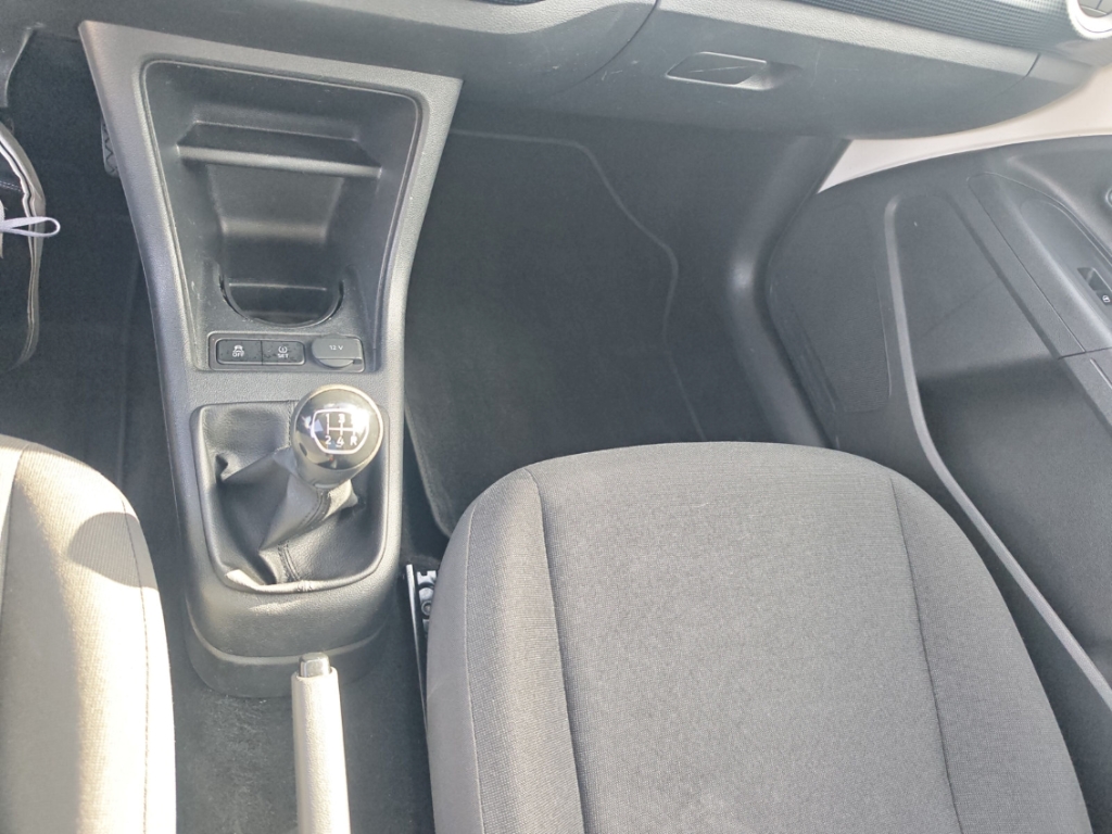 Fahrzeugabbildung Volkswagen up! move 1.0 Temp Tel.-Vorb. PDC Kollisionswarner Notbremsass. Regensensor GA