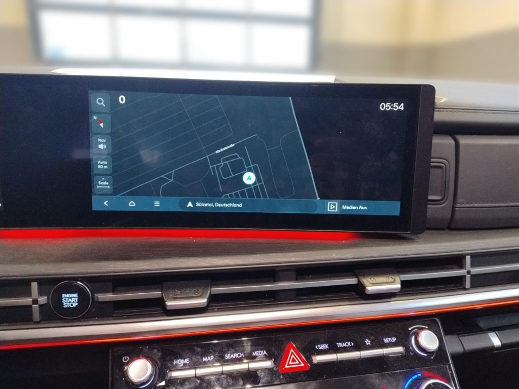 Fahrzeugabbildung Hyundai SANTA FE HEV MY25 1.6 AT 2WD Prime Smart Sense+ Navi Digitales Cockpit Soundsystem