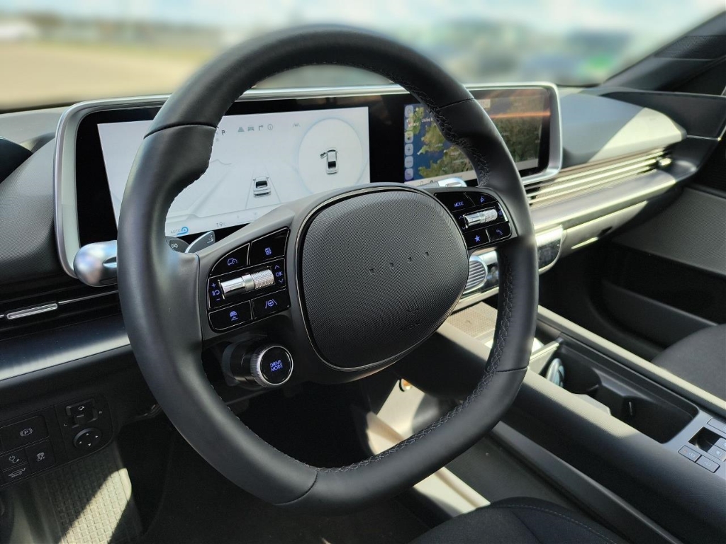 Fahrzeugabbildung Hyundai IONIQ 6 77,4 kWh 2WD DYNAMIQ Navi Digitales Cockpit LED ACC El. Heckklappe Apple CarPlay