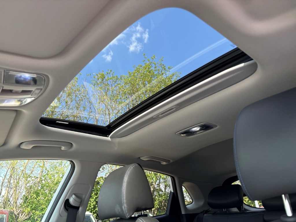 Fahrzeugabbildung Hyundai KONA Elektro Prime 64kWh LED ACC HuD e.Sitze RKam CarPlay SHZ LHZ
