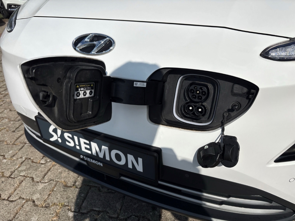 Fahrzeugabbildung Hyundai KONA Elektro Prime 64kWh LED ACC HuD e.Sitze RKam CarPlay SHZ LHZ