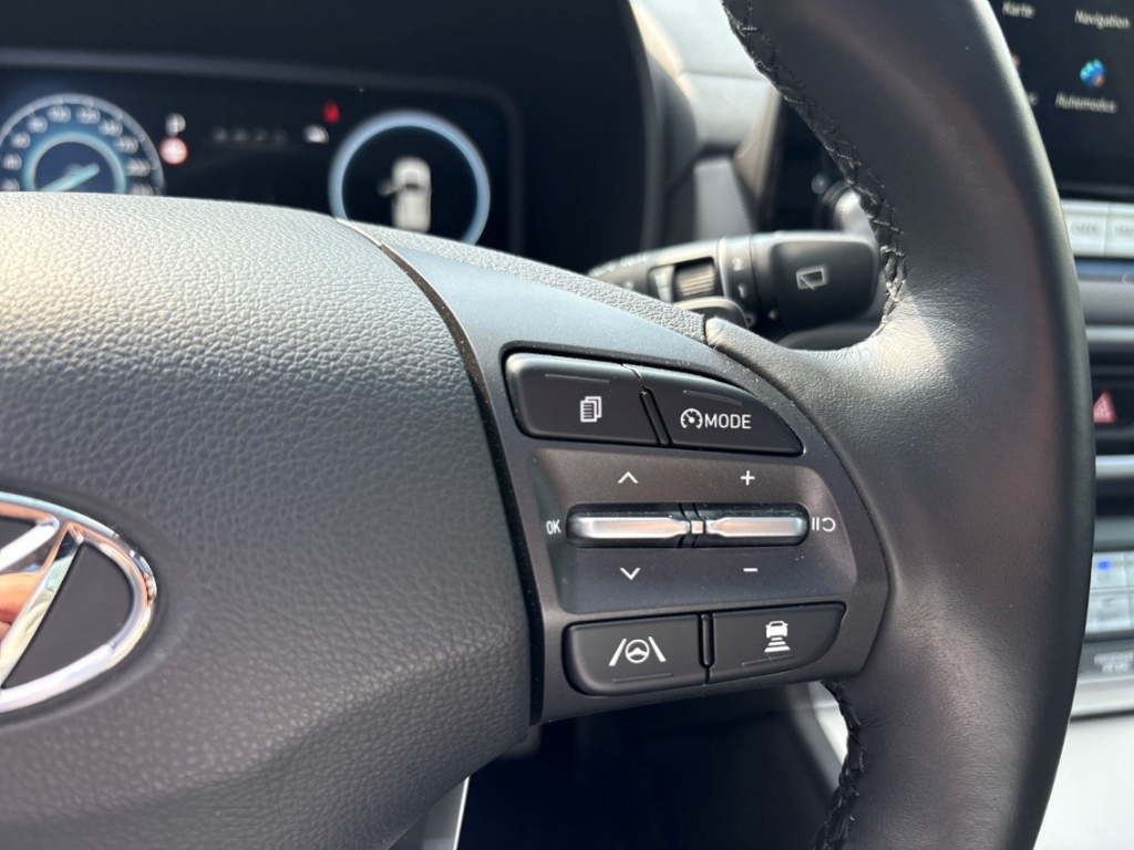 Fahrzeugabbildung Hyundai KONA Elektro Prime 64kWh LED ACC HuD e.Sitze RKam CarPlay SHZ LHZ