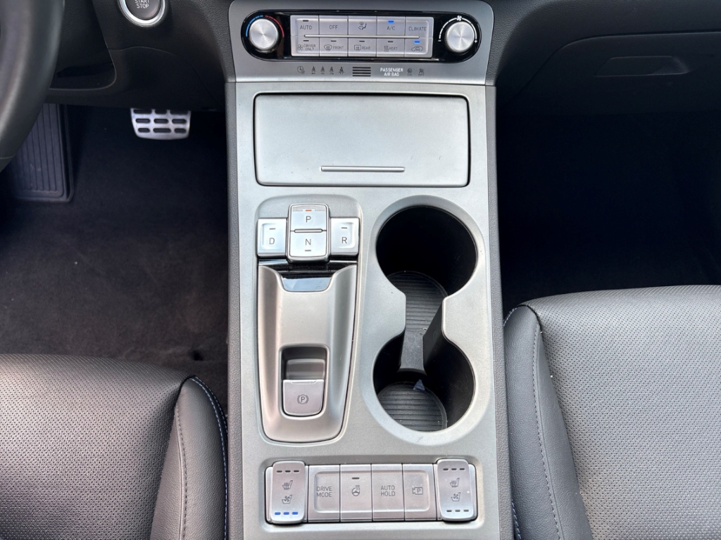 Fahrzeugabbildung Hyundai KONA Elektro Prime 64kWh LED ACC HuD e.Sitze RKam CarPlay SHZ LHZ