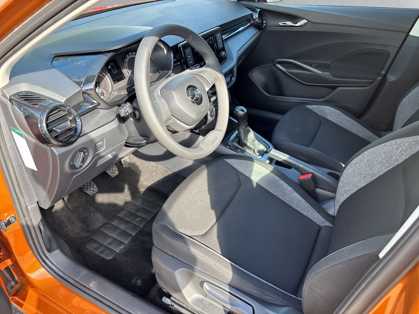 Fahrzeugabbildung SKODA Fabia Active Ambition 1,0 TSI Temp Klima