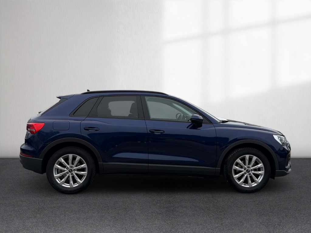 Fahrzeugabbildung Audi Q3 1.5 TFSI Navi R-Kamera SHZ GJR Klima