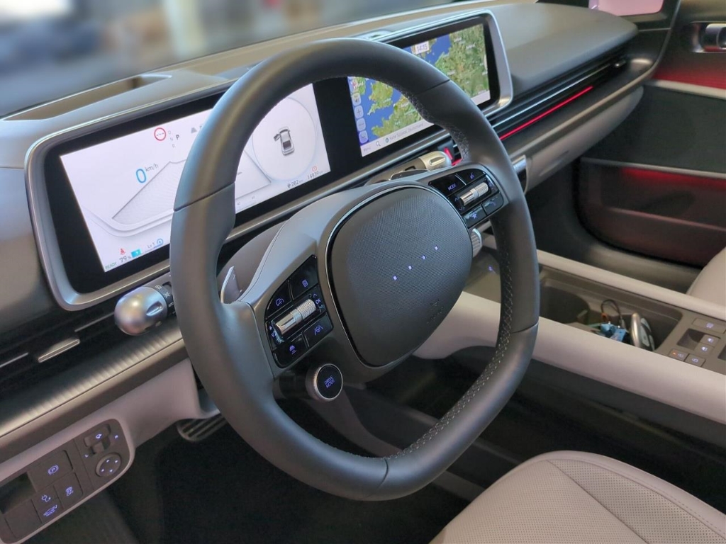 Fahrzeugabbildung Hyundai IONIQ 6 77,4kWh 2WD UNIQ Digi-Spiegel 20LM Schiebedach HUD Navi Digitales Cockpit