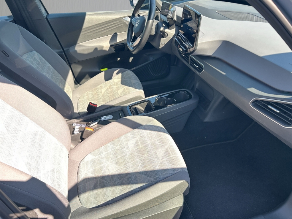 Fahrzeugabbildung Volkswagen ID.3 Pro Performance 58kWh KeyL SHZ LHZ Navi ACC