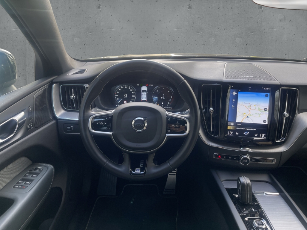 Fahrzeugabbildung Volvo XC60 R Design B5 (Diesel) AWD R-Design H&K AHK LEDER