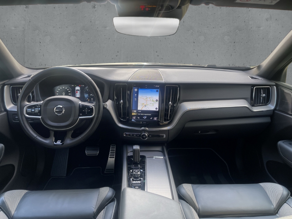 Fahrzeugabbildung Volvo XC60 R Design B5 (Diesel) AWD R-Design H&K AHK LEDER