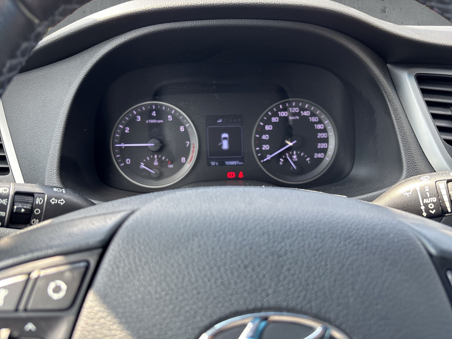 Fahrzeugabbildung Hyundai TUCSON blue 2WD 1.6 T-GDI Classic Navi SHZ PDC GRA