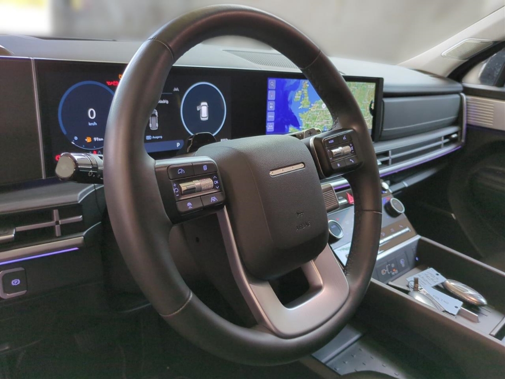 Fahrzeugabbildung Hyundai SANTA FE PHEV MY25 1.6 AT 4WD Signature Komf.P Tech.P AHK 5-Sitz Navi Leder Digi Cockpit