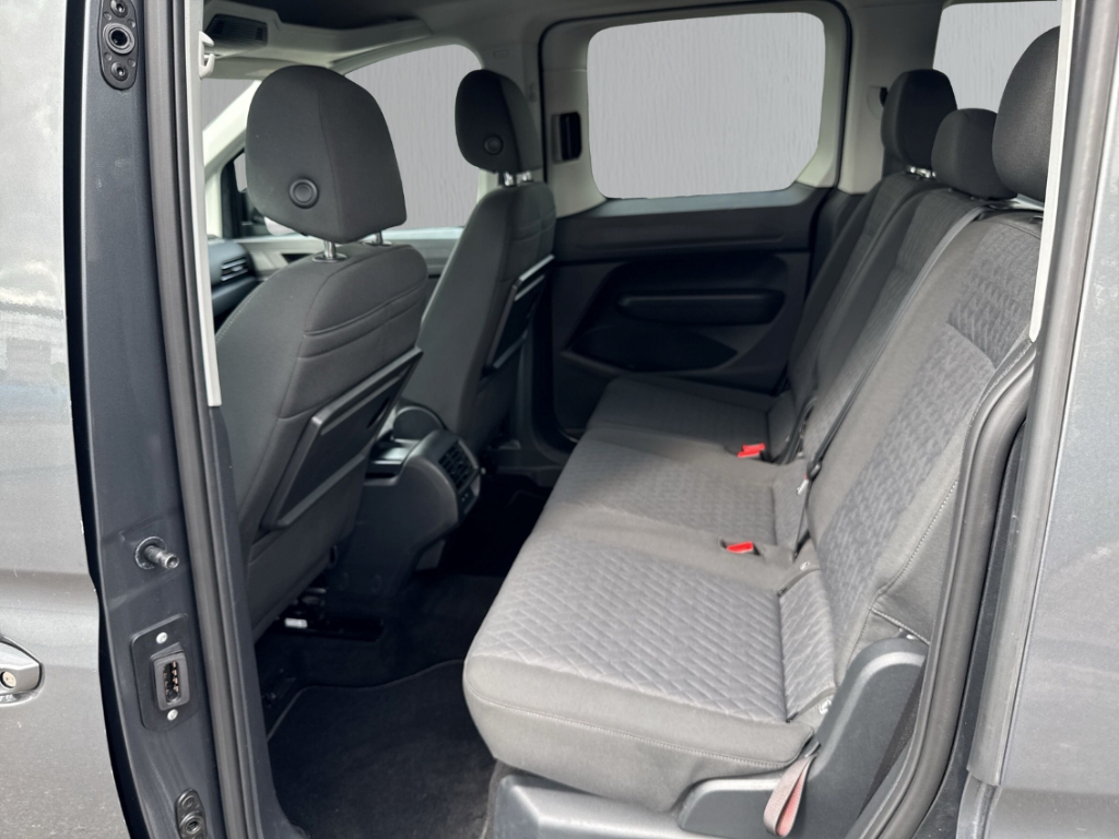 Fahrzeugabbildung Volkswagen Caddy Life 2.0 TDI PDCv+h SHZ Temp BT Klima Color
