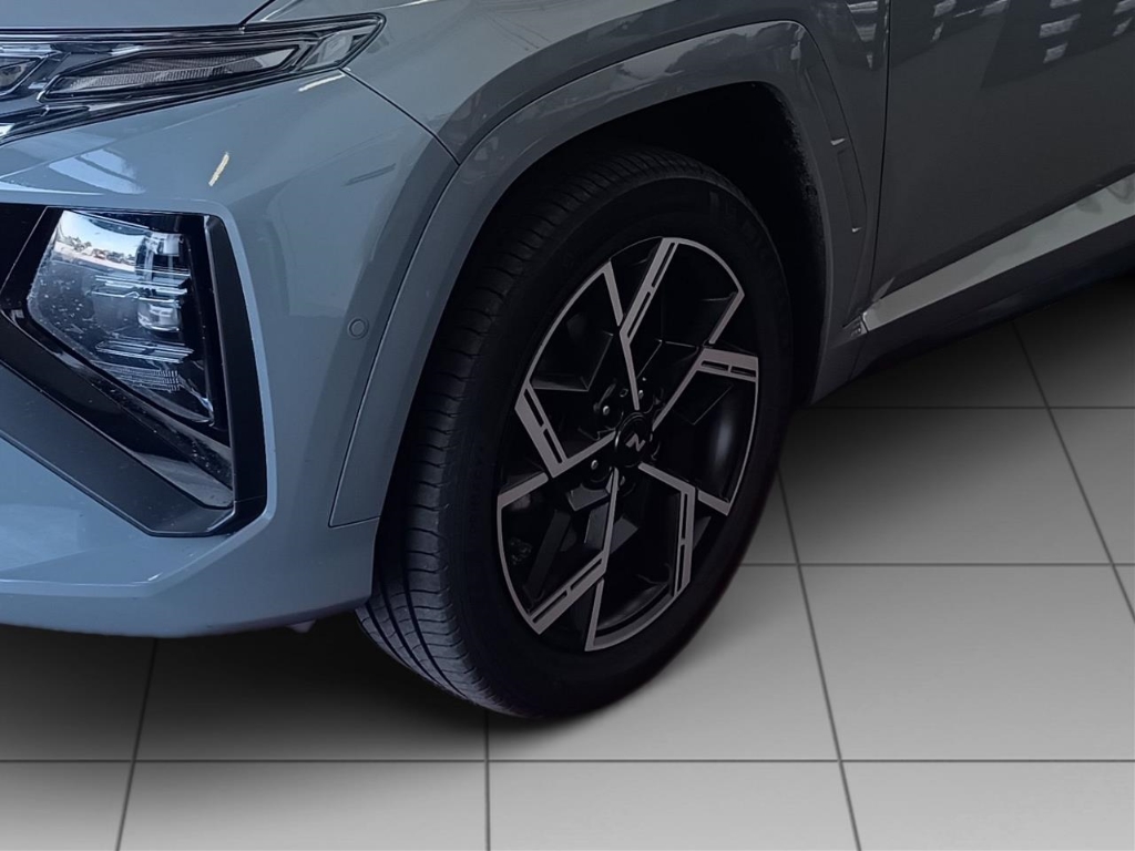 Fahrzeugabbildung Hyundai TUCSON FL PHEV 1.6 AT 4WD MY25 N-LINE Sitz-P AHK Panorama Assist-P. MATRIX-LED Navi