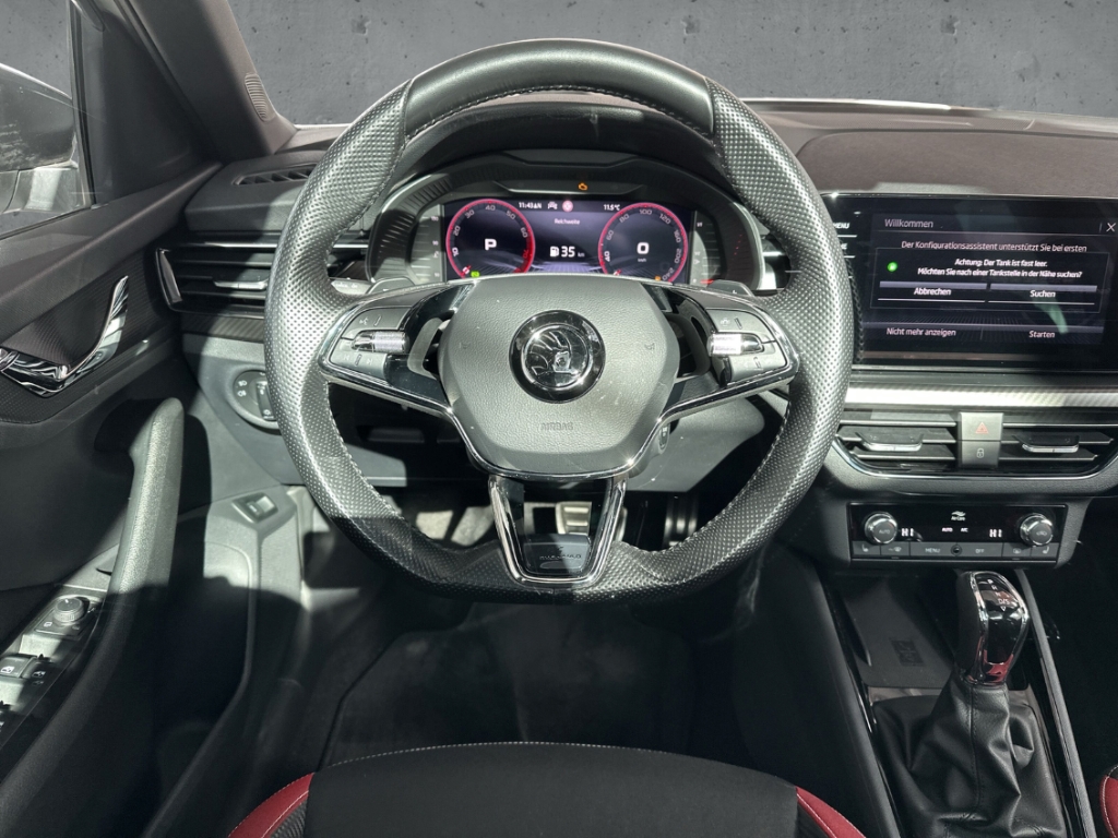 Fahrzeugabbildung SKODA Kamiq 1.5 TSI DSG MonteCarlo Pano Navi Tempo SHZ