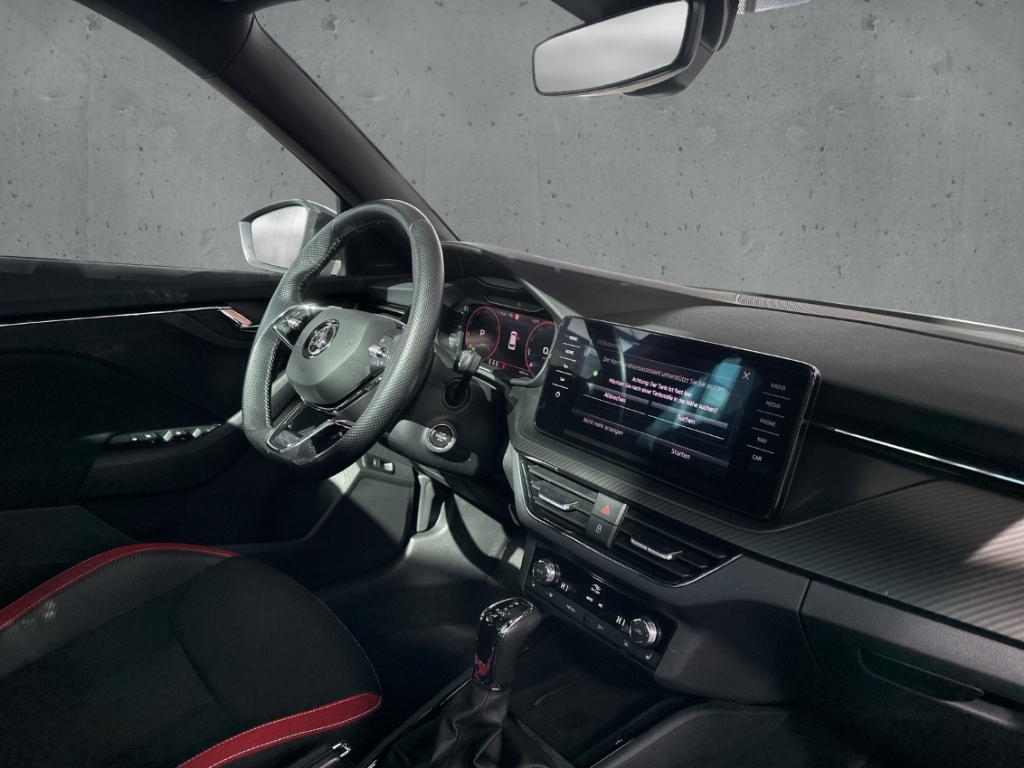 Fahrzeugabbildung SKODA Kamiq 1.5 TSI DSG MonteCarlo Pano Navi Tempo SHZ