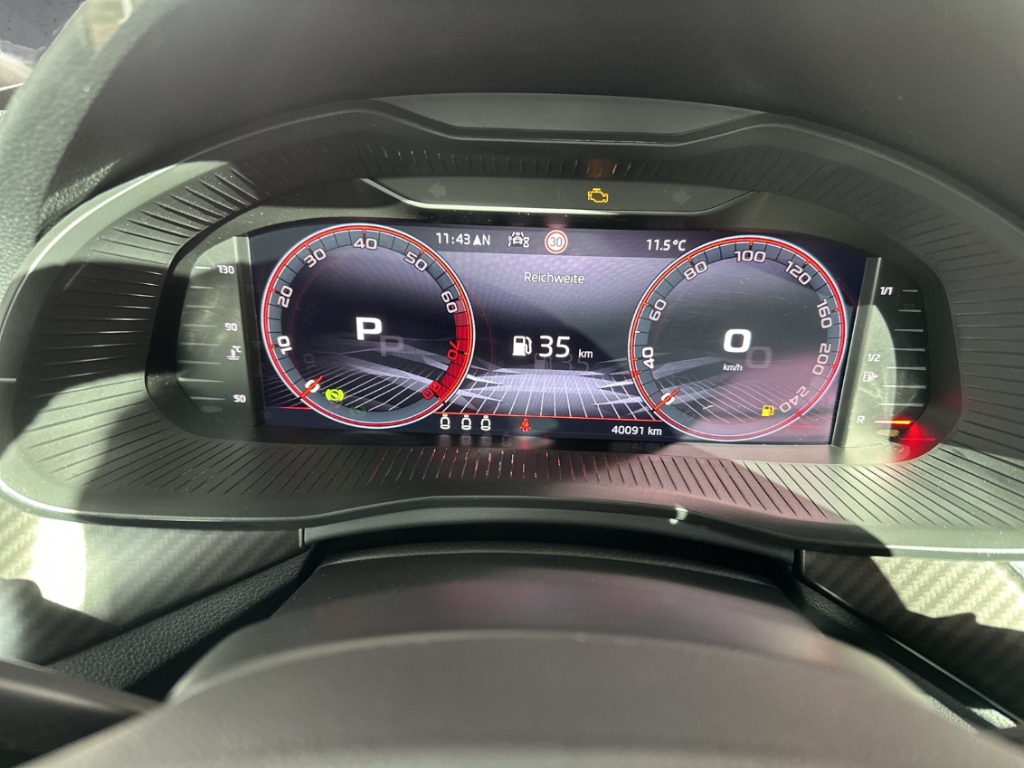 Fahrzeugabbildung SKODA Kamiq 1.5 TSI DSG MonteCarlo Pano Navi Tempo SHZ