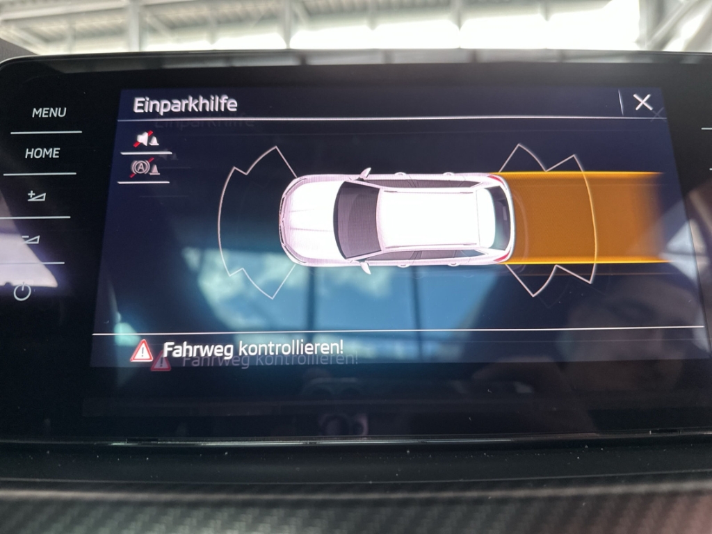 Fahrzeugabbildung SKODA Kamiq 1.5 TSI DSG MonteCarlo Pano Navi Tempo SHZ