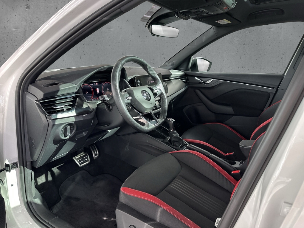 Fahrzeugabbildung SKODA Kamiq 1.5 TSI DSG MonteCarlo Pano Navi Tempo SHZ