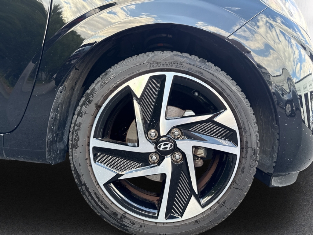 Fahrzeugabbildung Hyundai i10 Prime R-Kam Navi SHZ LHZ Klimaauto Tempomat